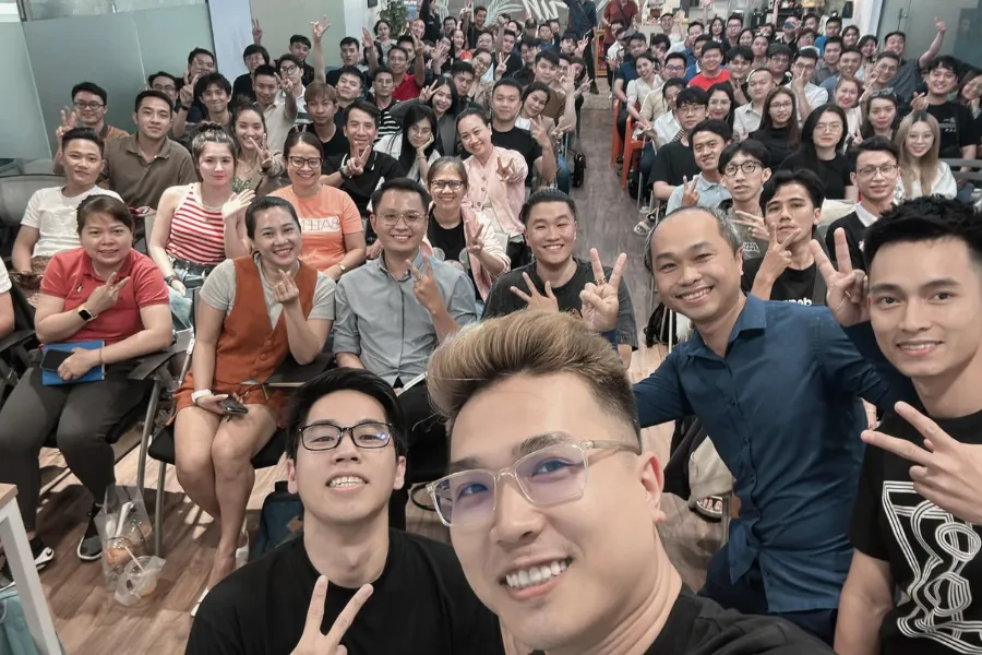 kh&oacute;a học x&acirc;y k&ecirc;nh TikTok 1:1 nền tảng